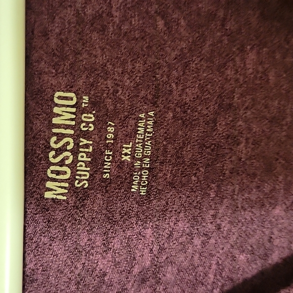 Mossimo tee - Picture 2 of 3